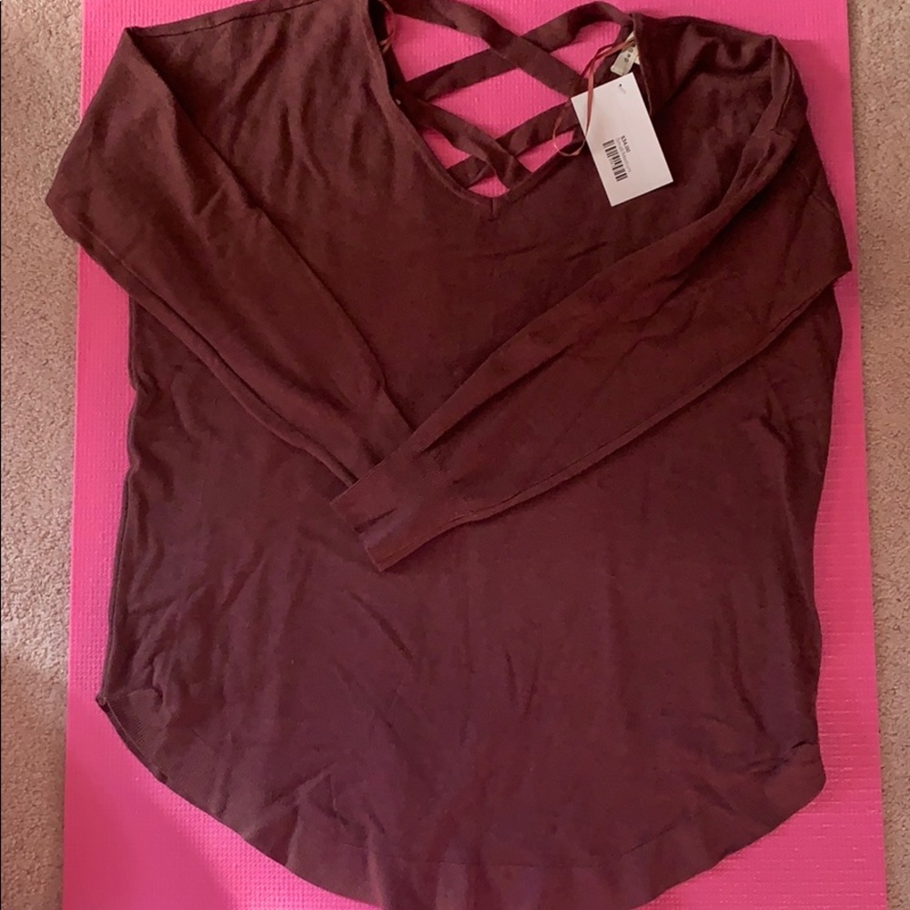 3/4 length sleeve shirt